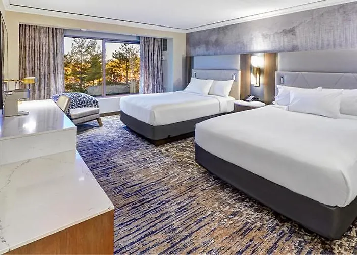 Mystic Lake Casino Hotel